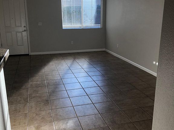 3rd image of 1705 Dante Cir