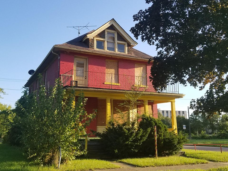1st image of 171 Avalon St