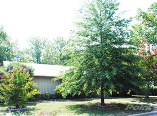 13 Johnnycake Ln, Little Rock, AR 72211