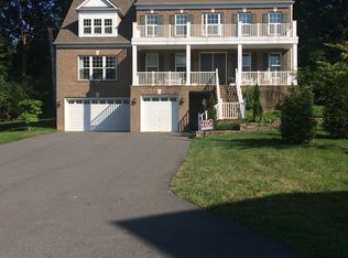 1297 Scotts Run Rd, Mc Lean, VA 22102