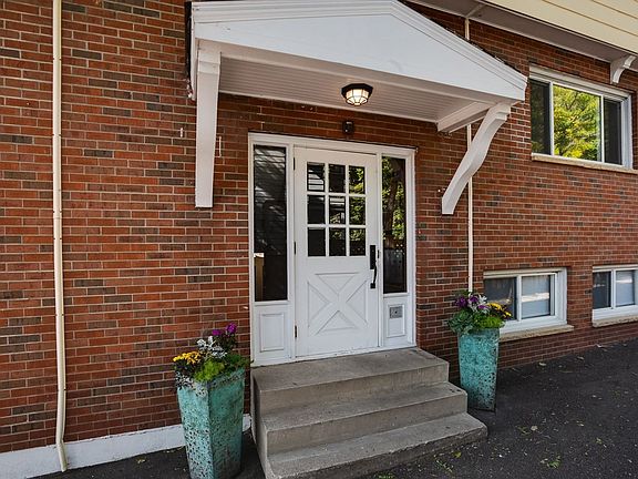 2nd image of 441 Grand Ave APT 1