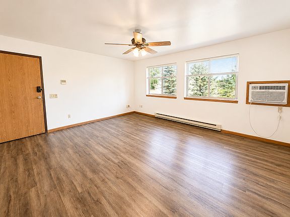 2nd image of 101 Sharon St #7