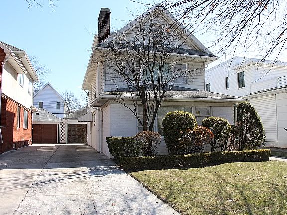 3rd image of 3475 Bedford Ave