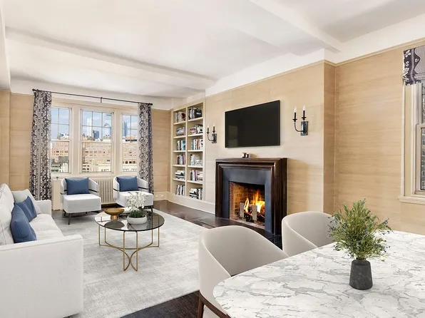 302 W 12th St APT 17A, New York, NY 10014