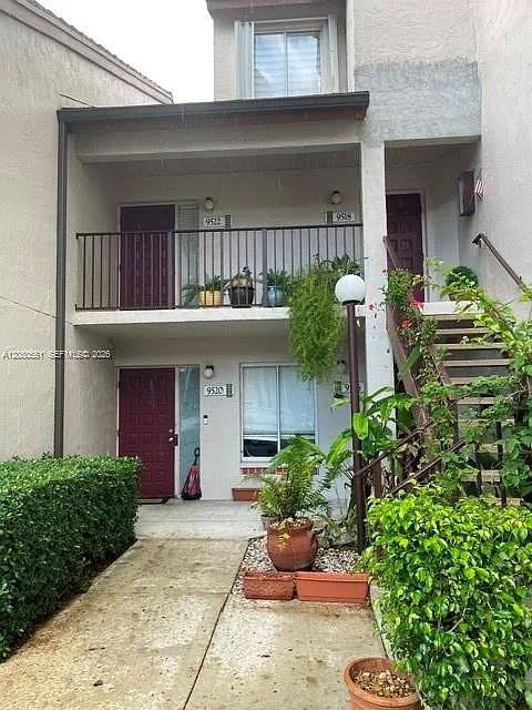 Parc Vista Condo — Photo 1