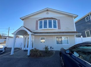 159 14th St, West Babylon, NY 11704