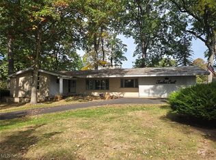 425 Tonawanda Trl SW, Hartville, OH 44632