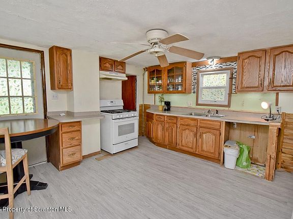 5th image of 32 Broderick St