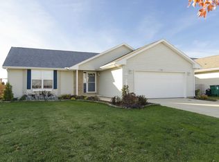 3909 Pebblebrook Ln, Champaign, IL 61822