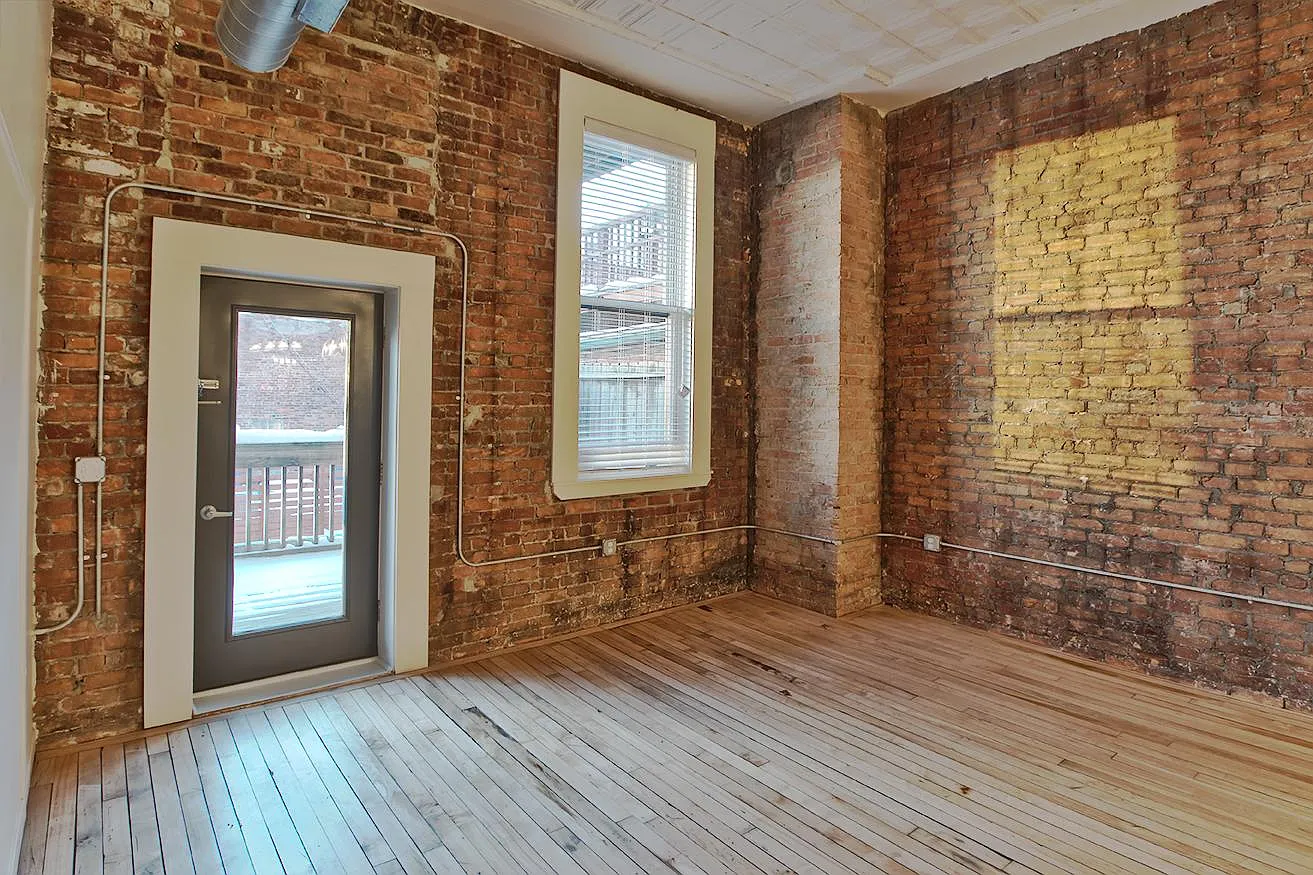 2 bed, 1271 sqft, $2,925 — Photo 2