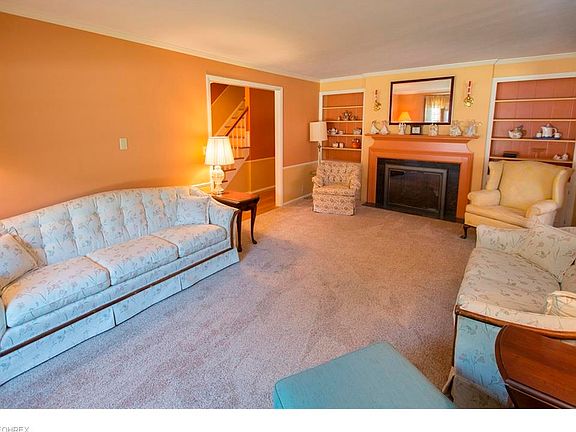 4th image of 3920 W Valley Dr