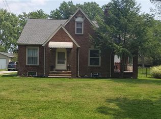 6443 Crossview Rd, Seven Hills, OH 44131