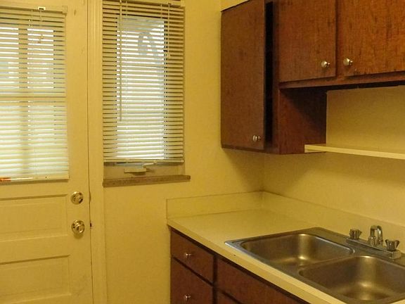 5th image of 1765 Kings Ct #31