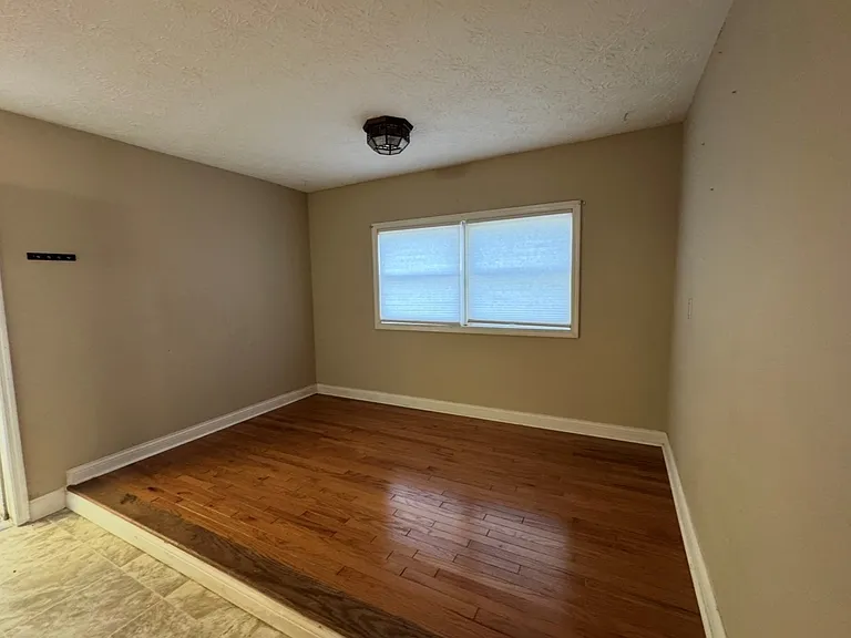 322 Norfolk Cir — Photo 7