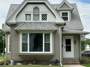 302 W Hilton St, Marengo, IA 52301