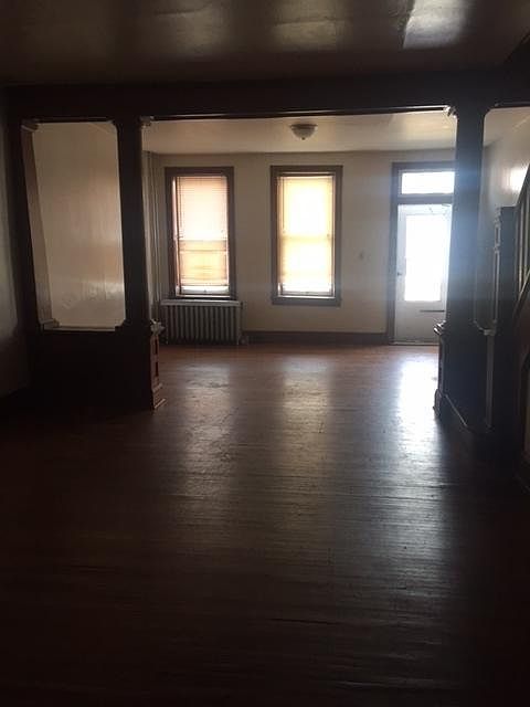 2nd image of 726 E Philadelphia St