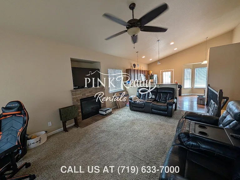 8377 Freestar Way — Photo 5