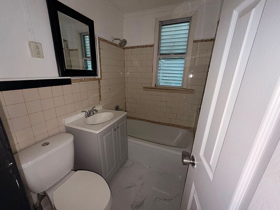 1st image of 241 Duncan Ave #1A