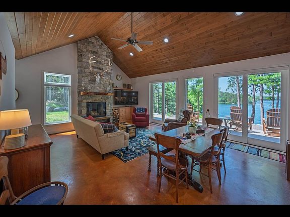 4th image of 5016 Birch Rd