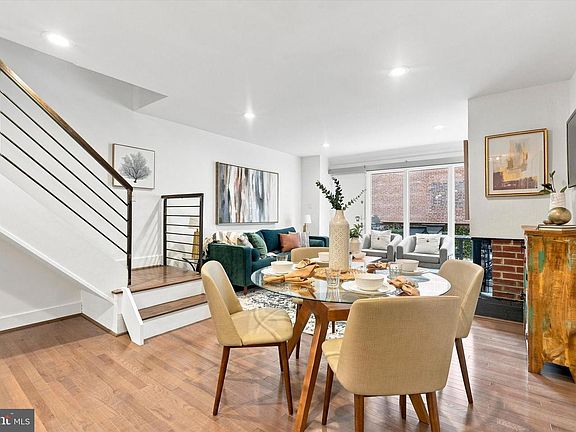3rd image of 1121 Rodman St #12