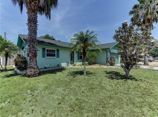 4268 Berkshire Dr, Sarasota, FL 34241