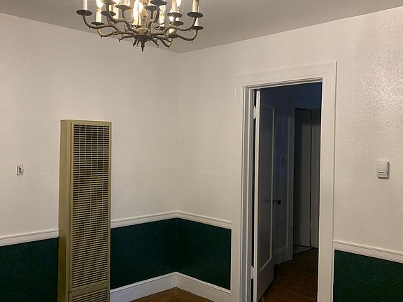 3rd image of 332 E Monterey Ave