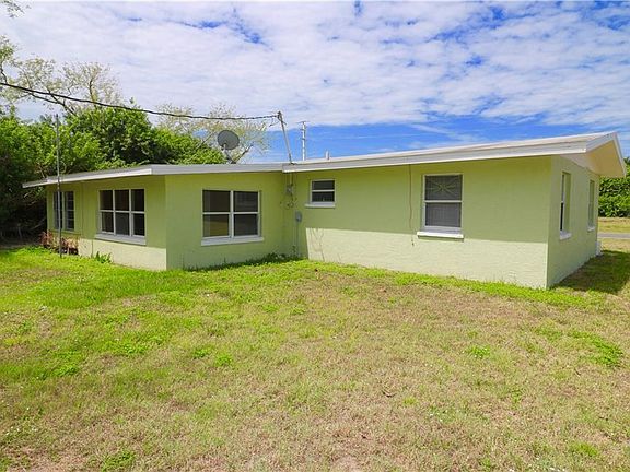 3rd image of 3428 Port Charlotte Blvd