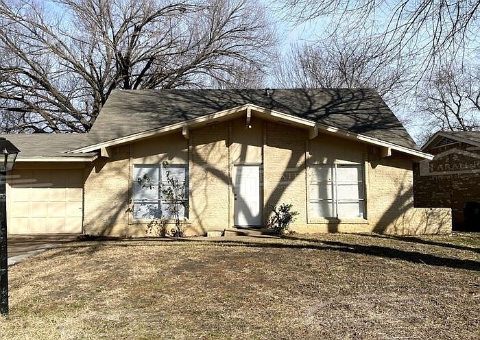 1st image of 1203 Rebecca Ln