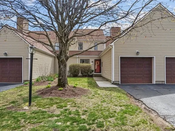 50 Abbott Run Valley Rd Unit 1802, Cumberland, RI 02864