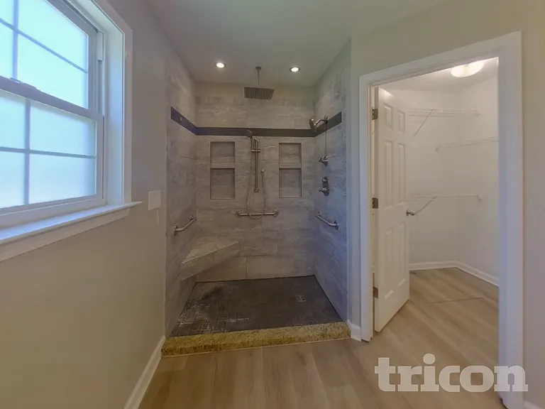 707 Patriot Ln — Photo 9