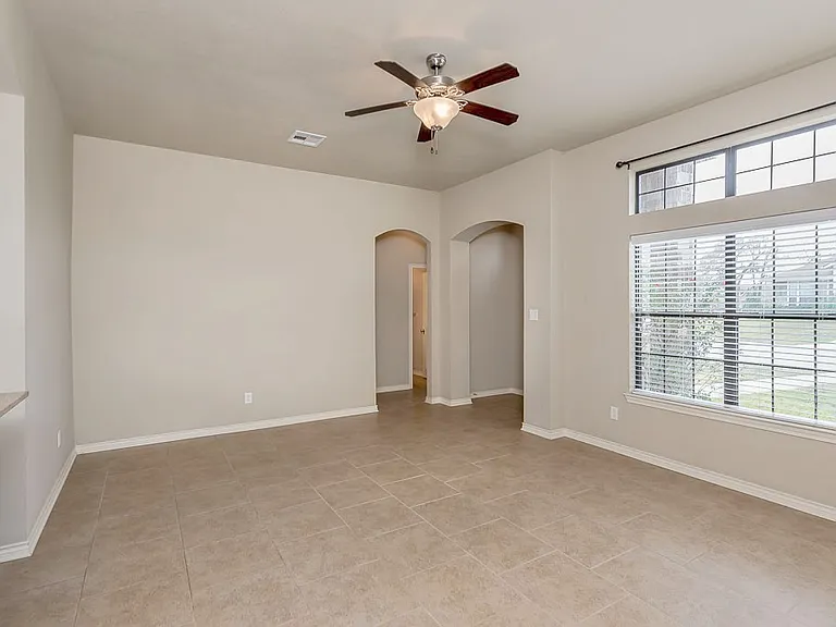 2020 Turning Leaf Dr — Photo 3