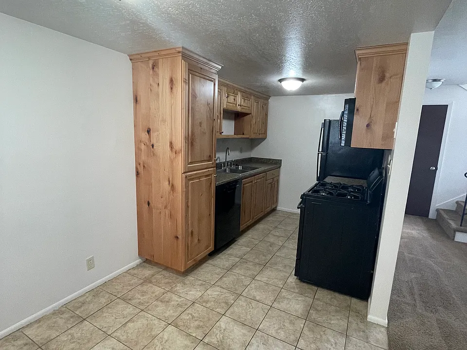680 N Main St #680