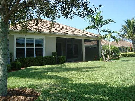 3rd image of 2166 Falls Cir