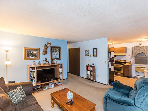 5th image of 210 Moull St