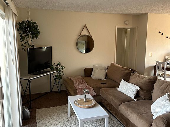 3rd image of 1321 Oliver Ave APT 9