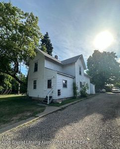836 N Larch St, Lansing, MI, 48906