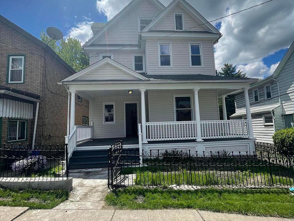 1st image of 520 E Locust St