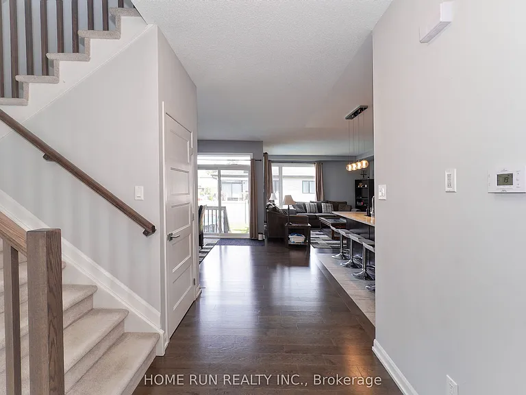 282 Nelson St E — Photo 7
