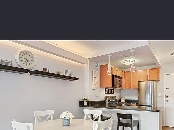 4th image of 522 21st St NW APT 806