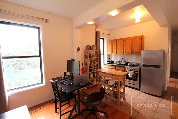 Rented by Grand & Co. | media 18