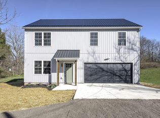 74 S Main St, Croton, OH