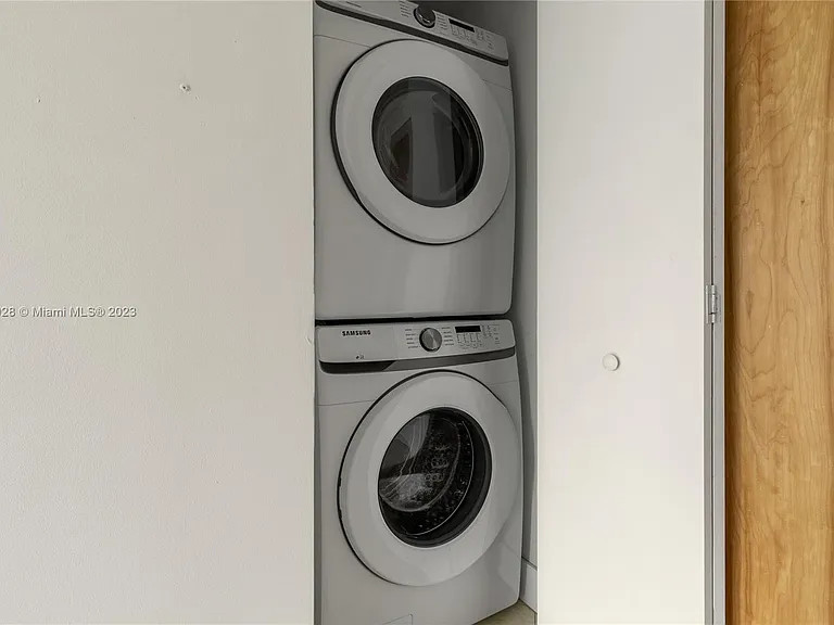 350 S Miami Ave #L-13 — Photo 12