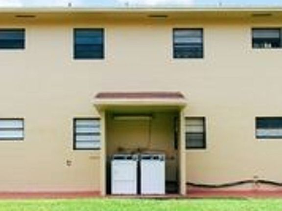 4th image of 1475 W 41st St #11491641