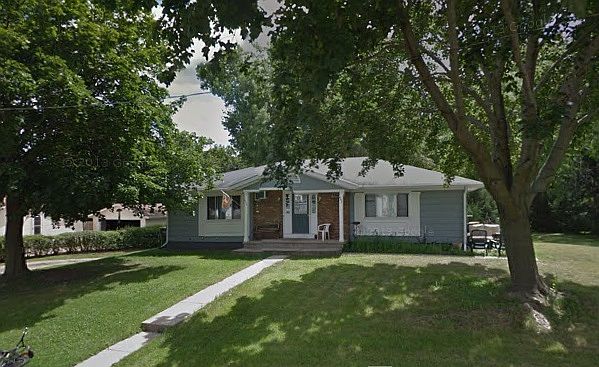 1st image of 697-699 W Ladd Ln