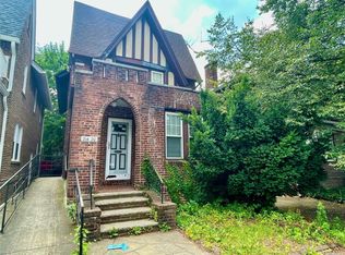 21420 45th Rd, Bayside, NY 11361