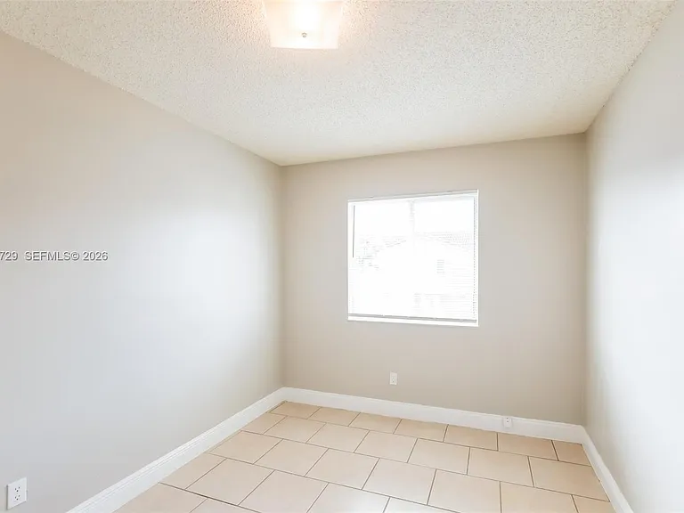 13921 SW 173rd Ter — Photo 13