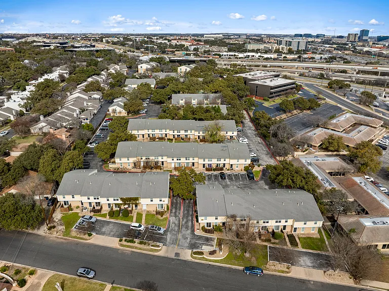 The Arbors at Tallwood — Photo 21