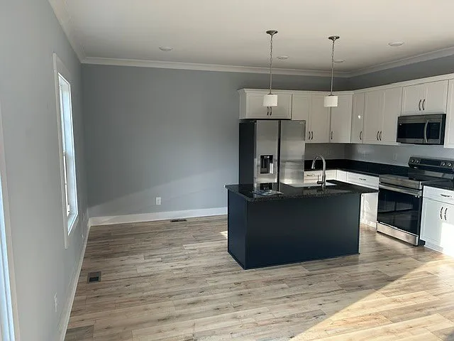 3 bed, 2.5 bath, 1517 sqft, $1,800 — Photo 3