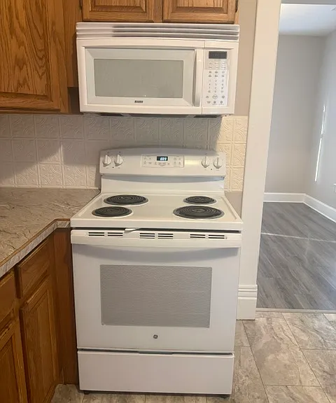 409 Walnut St — Photo 12