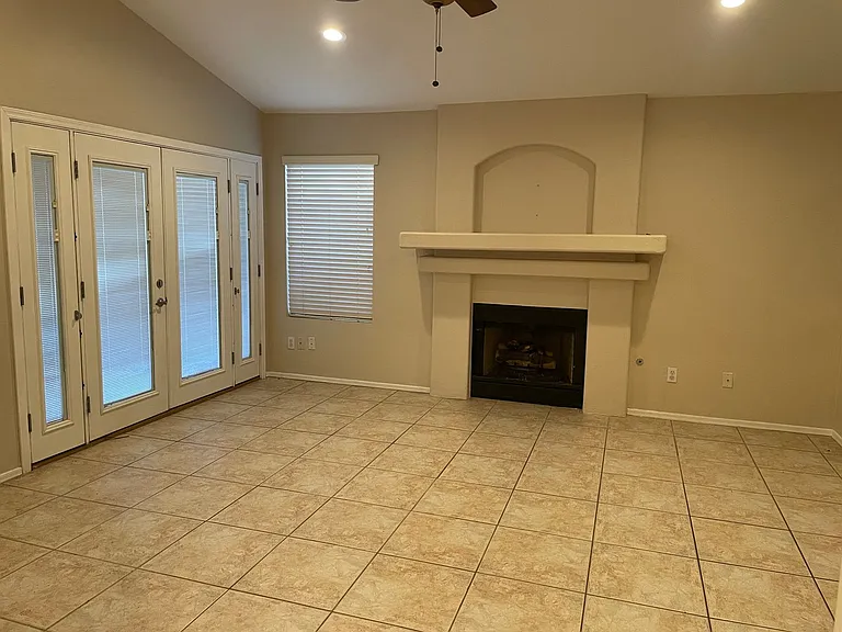 1051 W Todd Dr — Photo 11